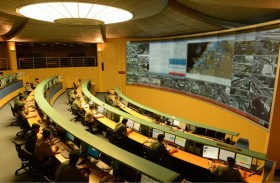 متلقو البلاغات في شرطة دبي...أبطال خلف الكواليس 