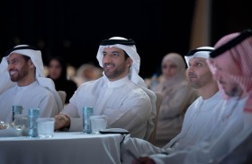 سلطان بن أحمد القاسمي يشهد جلسة مناقشة إستراتيجية مجلس القضاء بالشارقة