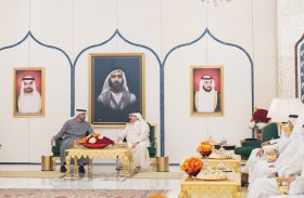 محمد بن زايد يبحث مع ملك البحرين العلاقات الأخوية بين البلدين وعددا من القضايا الخليجية والعربية 