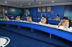 اللواء المنصوري يتفقد مركز شرطة الراشدية بدبي