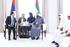 محمد بن راشد يبحث مع رئيس وزراء لاوس تعزيز العلاقات بين البلدين