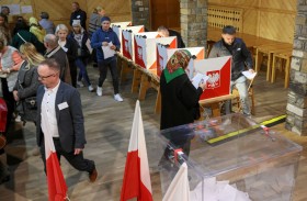 انتخابات الرئاسة ببولندا تختبر رؤية رئيس الوزراء  