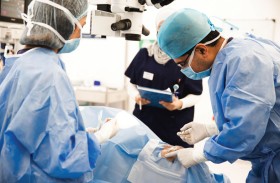 سيدة أربعينية تستعيد نظرها ضمن مستشفى مورفيلدز للعيون أبوظبي 