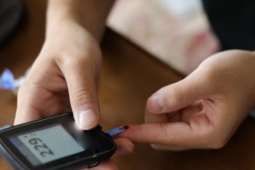 علماء يكتشفون علامة مبكرة لتطور مرض السكري من النوع الأول