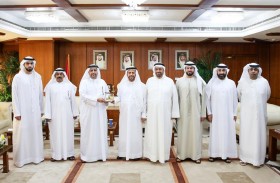 غرفة عجمان و محاكم مركز دبي المالي العالمي يوقعان مذكرة تفاهم 