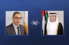 عبدالله بن زايد ووزير خارجية قبرص يبحثان هاتفيا التطورات في المنطقة
