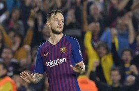 برشلونة يبلغ راكيتيتش بقرار الاستغناء عنه