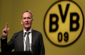 رئيس دورتموند: الاستئناف في يونيو أو إلغاء الموسم!