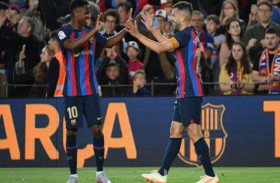 ألبا يقود برشلونة إلى فوز صعب على أوساسونا 