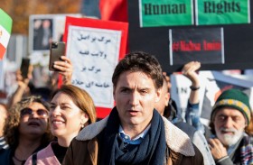  ترودو يشارك في مسيرة دعما للتظاهرات في إيران 