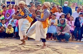 قرية يملك كل ساكن فيها أغنية خاصة به