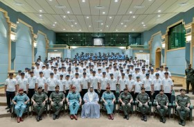 سلطان بن أحمد القاسمي يشهد تخريج الدورة الـ 35 لبرنامج «أصدقاء الشرطة»
