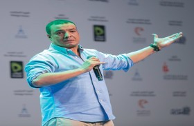 هشام الجخ: سعيد بقراءة الشعر في الشارقة ولي ذكريات كثيرة هنا