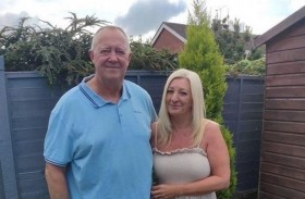 يكتشف ورما في عنقه بعدما خسر 20 كيلو