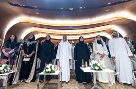 شمسة بنت حشر آل مكتوم تشهد فعاليات ملتقى «أنت سيدة المجتمع» وتكرم الفنانة أحلام الشامسي بلقب سيدة للمجتمع الإماراتي لعامي 2023 - 2024