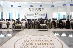 شرطة رأس الخيمة تبحث توظيف الذكاء الاصطناعي لتطوير فتح البلاغات