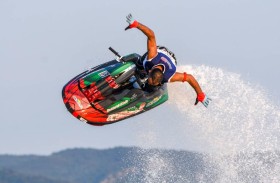 فضية لـ «أبوظبي للدراجات المائية» في الجولة الأولى من بطولة العالم في إيطاليا