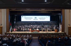 سلطان بن أحمد القاسمي يشهد حفل تخريج طلبة الدراسات العليا بجامعة الشارقة