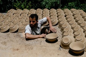 قرية الفخاريات في أفغانستان تفخر بتقاليدها المستمرة منذ قرون 