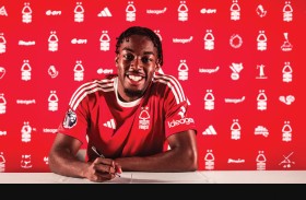 إيلانغا إلى نوتنغهام فوريست من مانشستر يونايتد 