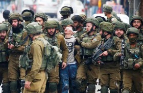 إسرائيل تعتقل 402 فلسطينيا بينهم 61 طفلا في أبريل 