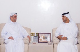 حاكم الفجيرة يستقبل وزير العدل