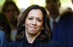 لغة الجسد.. كيف أثر تجاهل ترامب على أداء هاريس؟