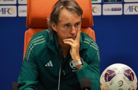 مدرب السعودية يُحمل دوري روشن التعادل