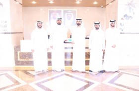 مجلس ضاحية الخروس يكرم شركاءه الاستراتيجيين من الجهات الحكومية