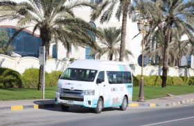 خدمة حافله تحت الطلب تشهد إقبالا من الجمهور