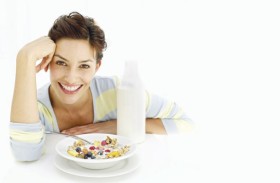 خبراء تغذية يحددون أفضل أنواع الحليب وسبب اختيارها