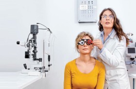 فحص العيون مرتين سنويا بعد سن الخمسين ضرورة صحية