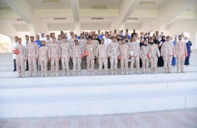 الدفاع تكرم فرق عملها من خط الدفاع الأول بسلاح الخدمات الطبية