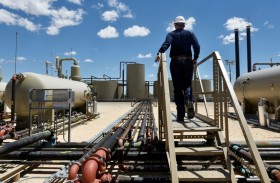 سقف النفط الروسي.. عقوبة غربية أم «حفظ لماء الوجه»؟