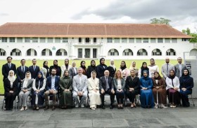 المكتب الإعلامي لحكومة الإمارات ينظم برنامجا في الاتصال الحكومي