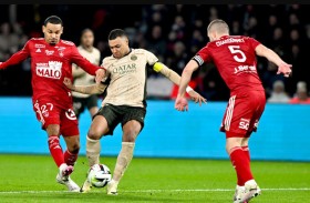 باريس سان جيرمان يتعادل مع بريست