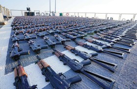 اعتراض سفينة محمّلة بالأسلحة المهربة من إيران إلى اليمن