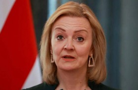 هاريس تلتقي الرئيس الأوكراني.. وتراست تزور كييف ووارسو 