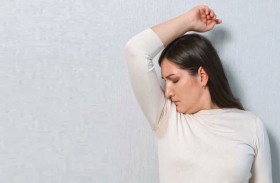 أسباب التعرق المفرط وطرق مكافحته