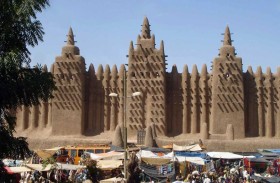 مالي.. حصار تمبكتو يحوّل «المدينة الأسطورية» إلى سجن مفتوح