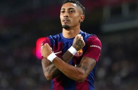 رافينيا: أزمة تسجيل أولمو ستؤثر على التعاقدات المستقبلية 