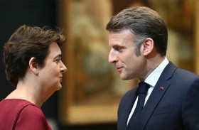 ماكرون يقبل استقالة مديرة متحف اللوفر