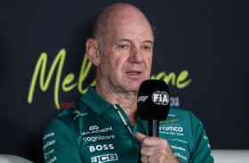 نيوي محبط من عدم وجود حل سريع لمشكلات الارتجاجات في سيارته 