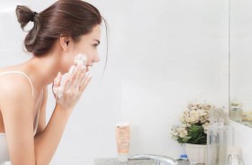 كم مرة يجب أن تغسل وجهك؟