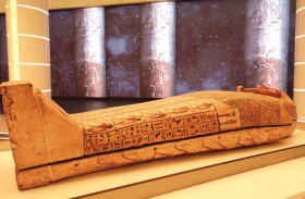 وصول تابوت فرعوني أثري للعرض بجناح مصر في أكسبو دبي