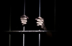 براءة أمريكي بعد سجنه 44 عاماً ظلماً