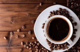 يواظب على جلب القهوة لزوجته الراحلة 