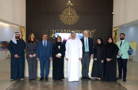 علياء القاسمي تطلع على جهود أكاديمية الفجيرة للفنون الجميلة