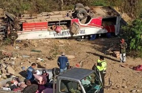 11 قتيلا في حادث حافلة سائقها قاصر