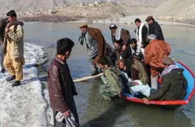 مقتل 20 راكباً بعد انقلاب قارب بنهر 